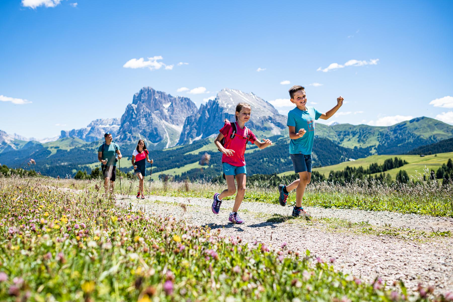 Garni Alpin Seis am Schlern Südtirol Dolomiten Seiser Alm Gästezimmer Frühstück Unterkunft Bed & Breakfast Wintersport Wandern (40)