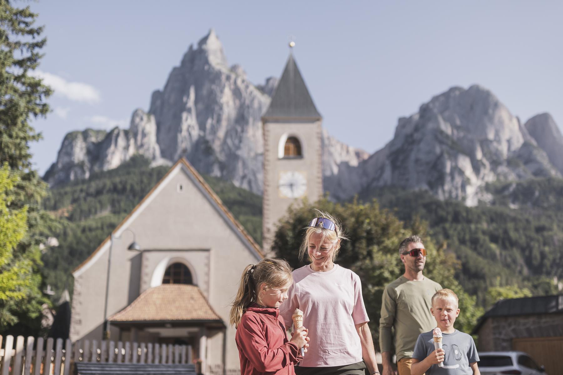 Garni Alpin Seis am Schlern Südtirol Dolomiten Seiser Alm Gästezimmer Frühstück Unterkunft Bed & Breakfast Wintersport Wandern (8)