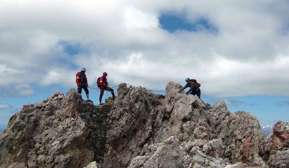 The extensive outdoor programme of the Alpine Climbing School Sciliar