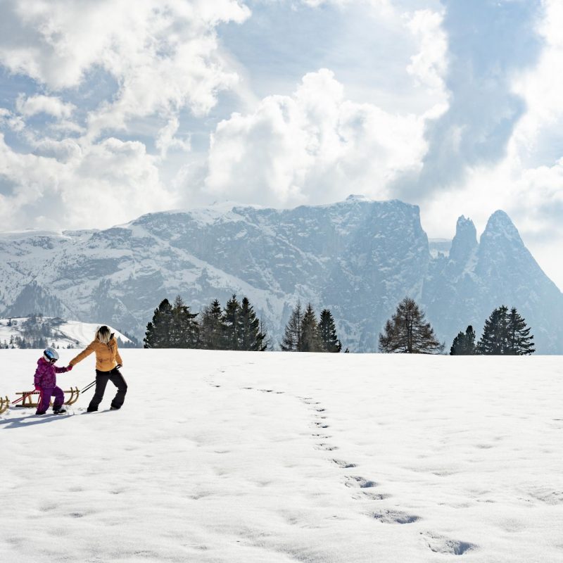 Skiurlaub Seiser Alm Dolomiten Winter Skigebiet Seis Schlern Pisten Familie Kinder Schnee Langlauf Rodeln snowboard (12) Skiurlaub Seiser Alm Dolomiten Winter Skigebiet Seis Schlern Pisten Familie Kinder Schnee Langlauf Rodeln snowboard (12)