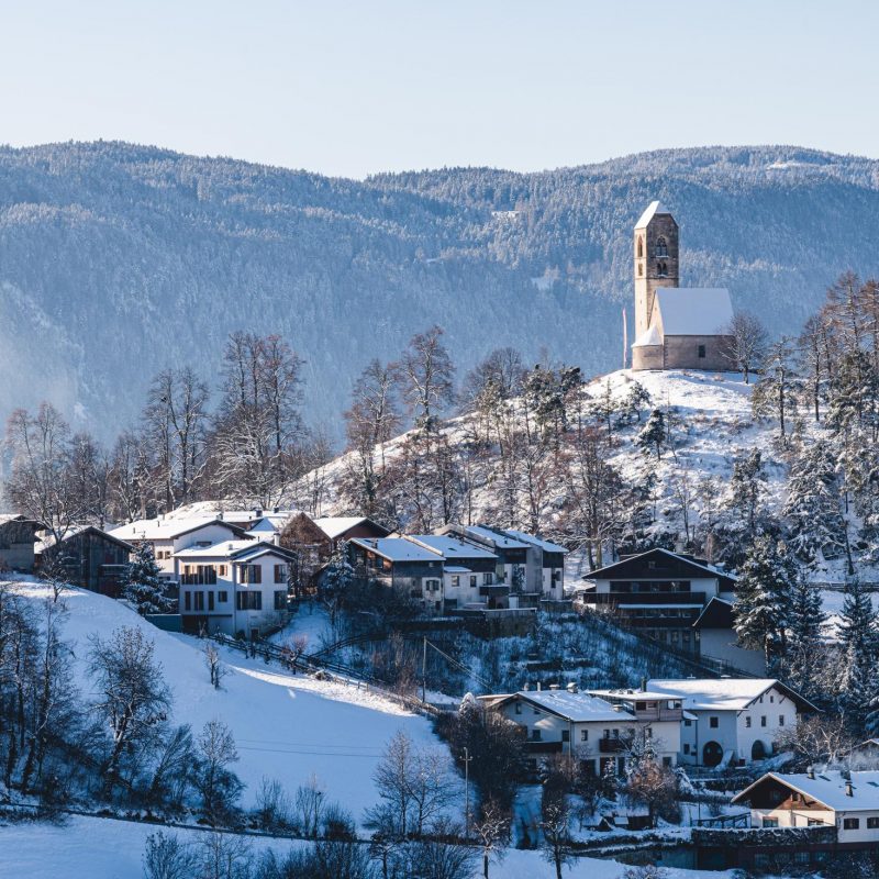 Skiurlaub Seiser Alm Dolomiten Winter Skigebiet Seis Schlern Pisten Familie Kinder Schnee Langlauf Rodeln snowboard (2) Skiurlaub Seiser Alm Dolomiten Winter Skigebiet Seis Schlern Pisten Familie Kinder Schnee Langlauf Rodeln snowboard (2)